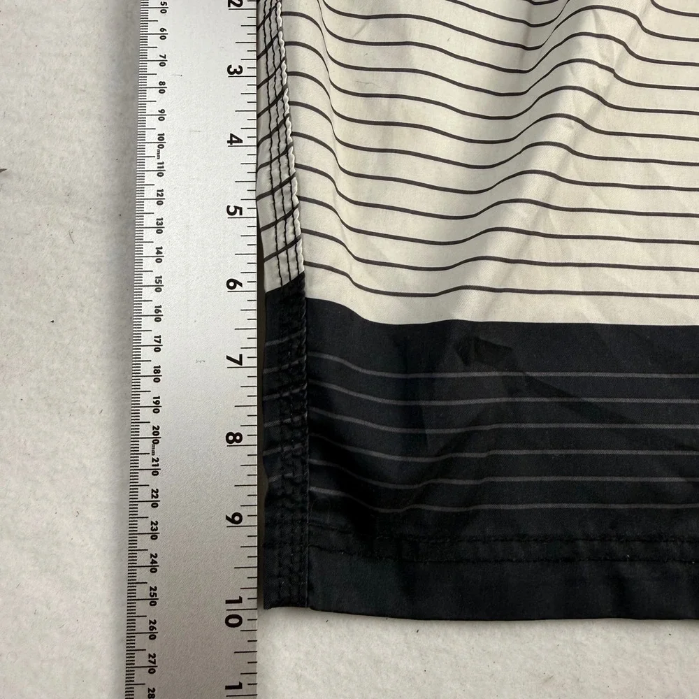 Hurley‎ Mens Striped Board Shorts Black Grey White Size 33 B5253-00 MBS0002980